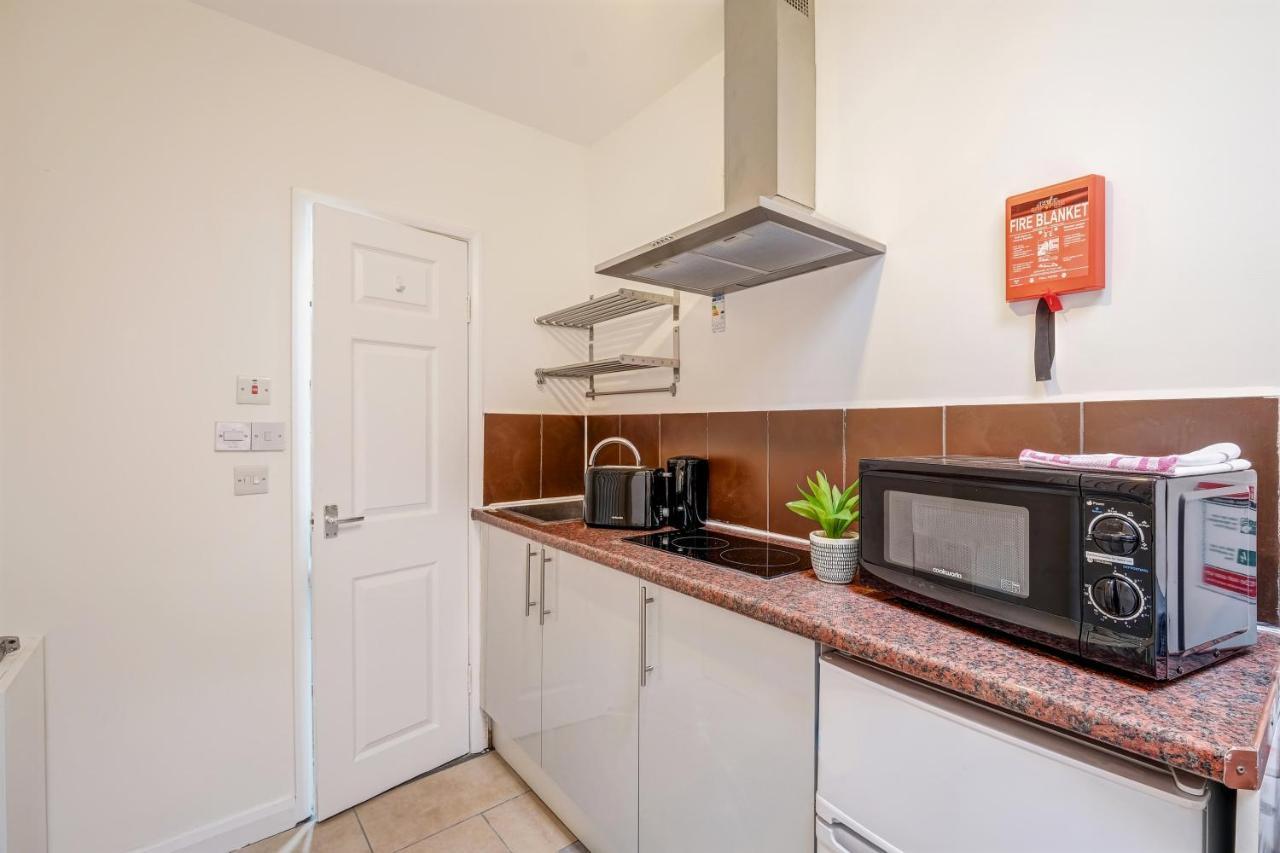 Fernbank Rooms Sudbury Hill, Harrow, Self-Contained Studios With En-Suite Harrow on the Hill Exterior foto